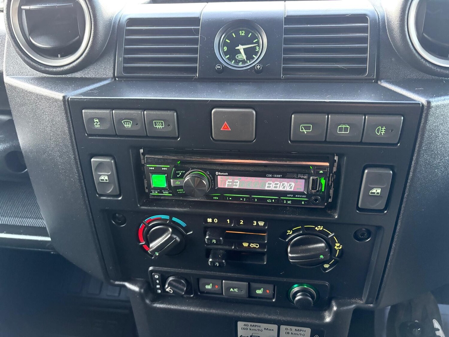 Used Land Rover Defender 2016 for sale - 77665627: Photo 18