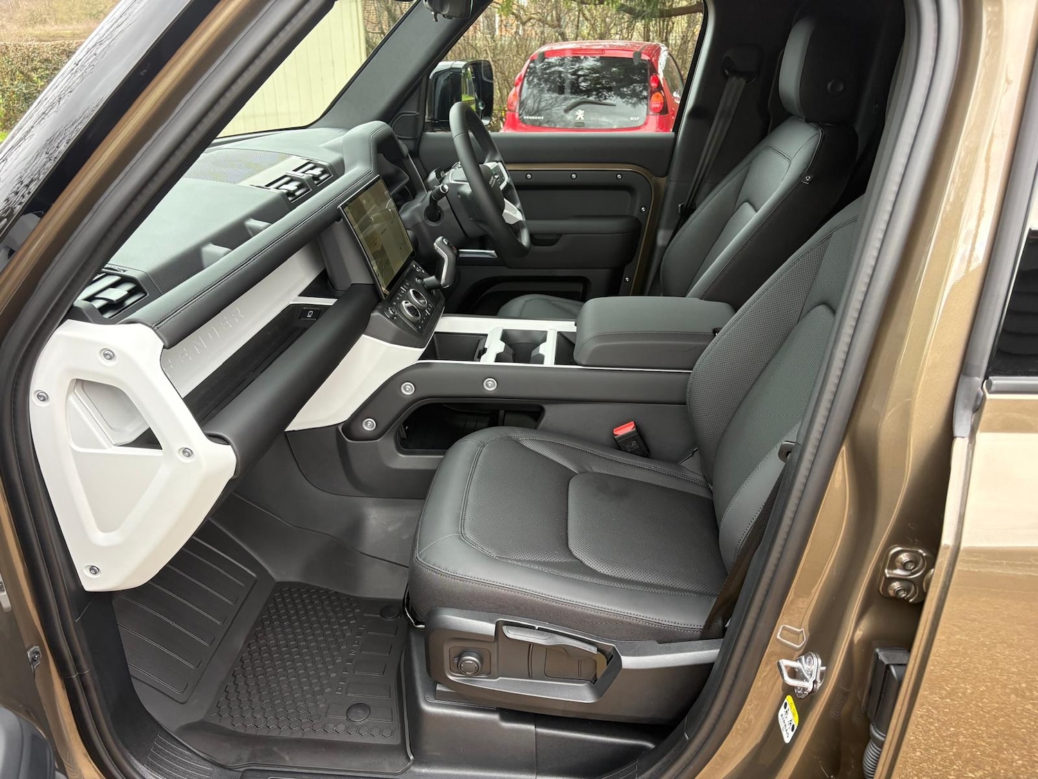 Used Land Rover Defender 2026 for sale - 77991844: Photo 16