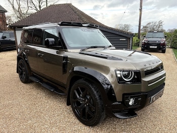 Used Land Rover Defender 2026 for sale - 77991844: Photo