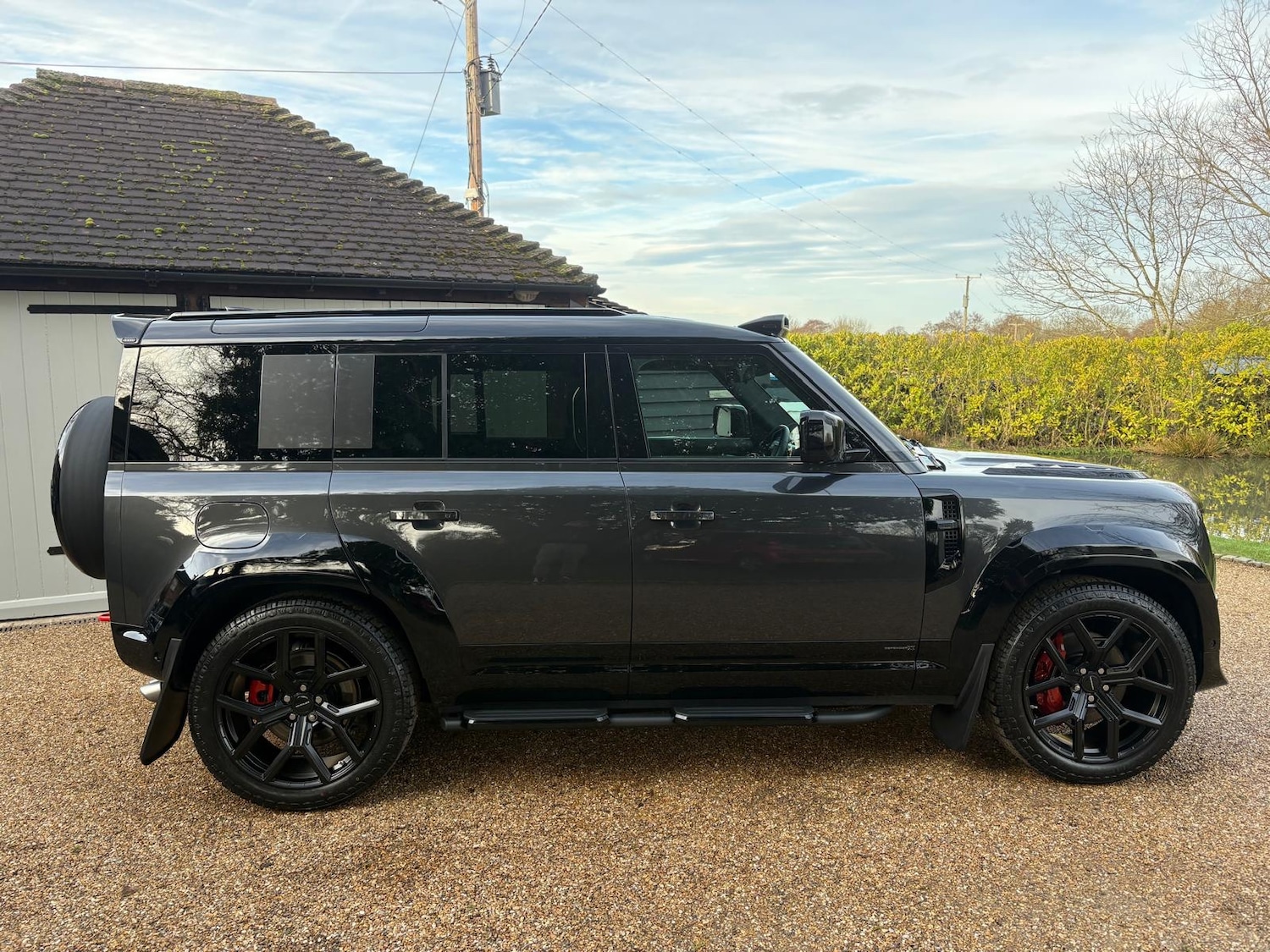 Used Land Rover Defender 2024 for sale - 77137045: Photo 10