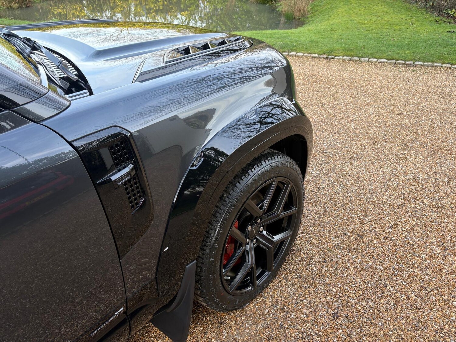 Used Land Rover Defender 2024 for sale - 77137045: Photo 11