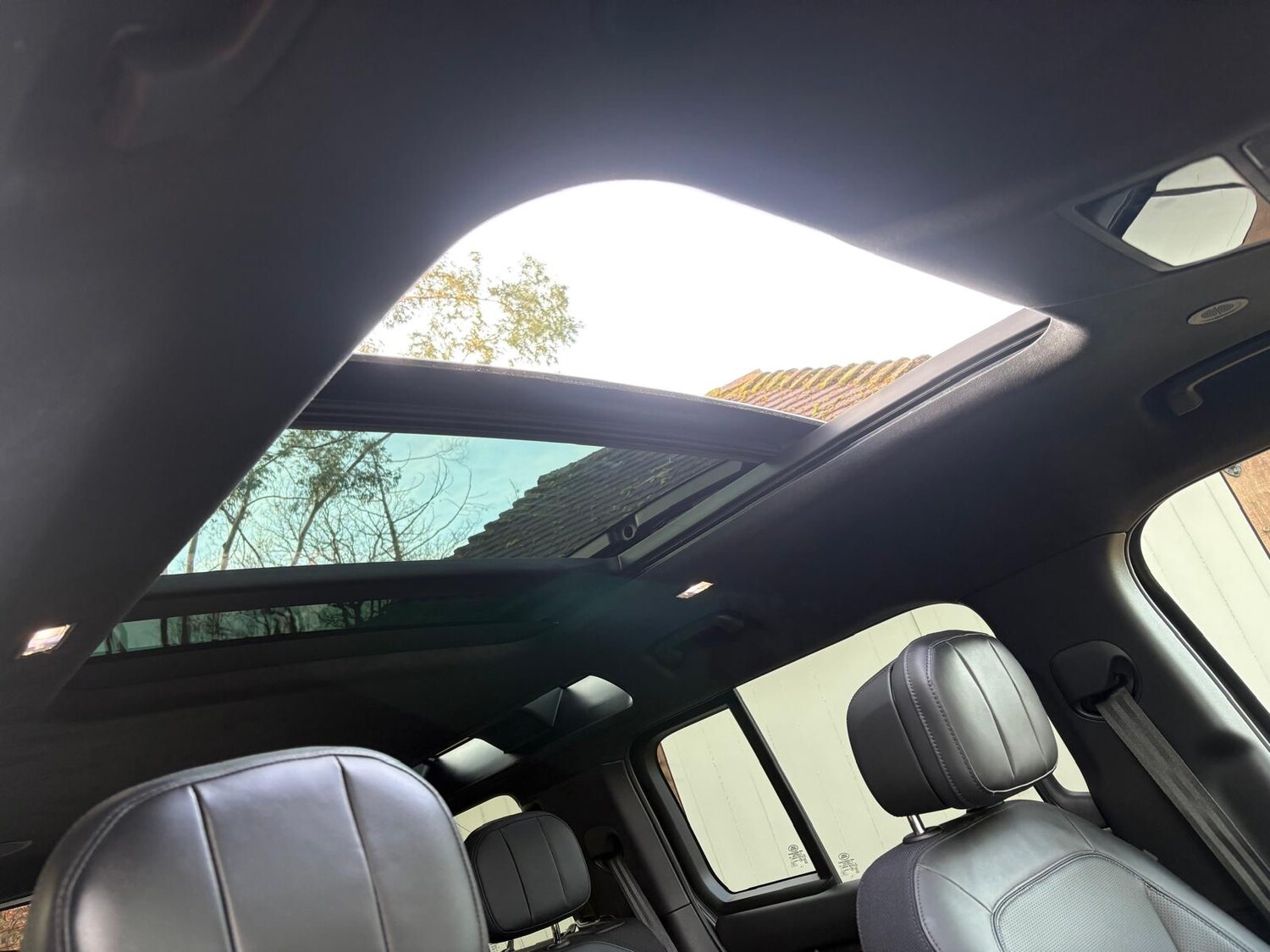 Used Land Rover Defender 2024 for sale - 77137045: Photo 37