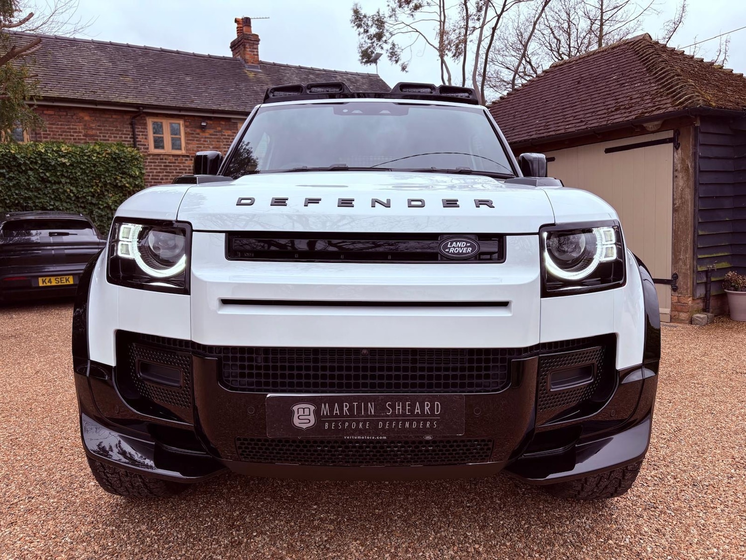 Used Land Rover Defender 2024 for sale - 76476731: Photo 2