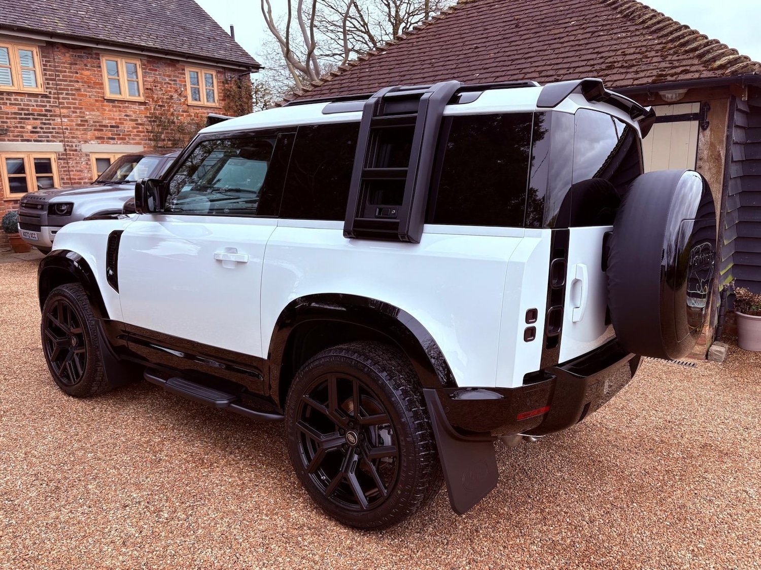 Used Land Rover Defender 2024 for sale - 76476731: Photo 7