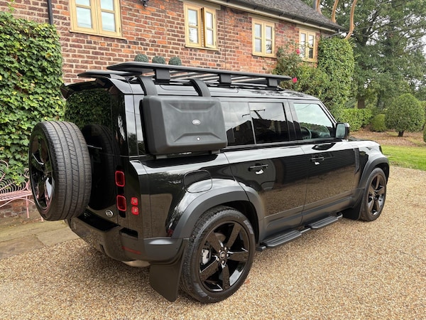 Used Land Rover Defender 2022 for sale - 75714107: Photo 4