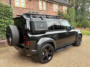 Used Land Rover Defender 2022 for sale - 75714107: Photo