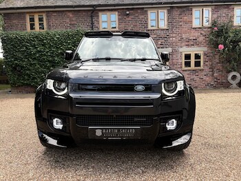 Used Land Rover Defender 2023 for sale - 75469982: Photo
