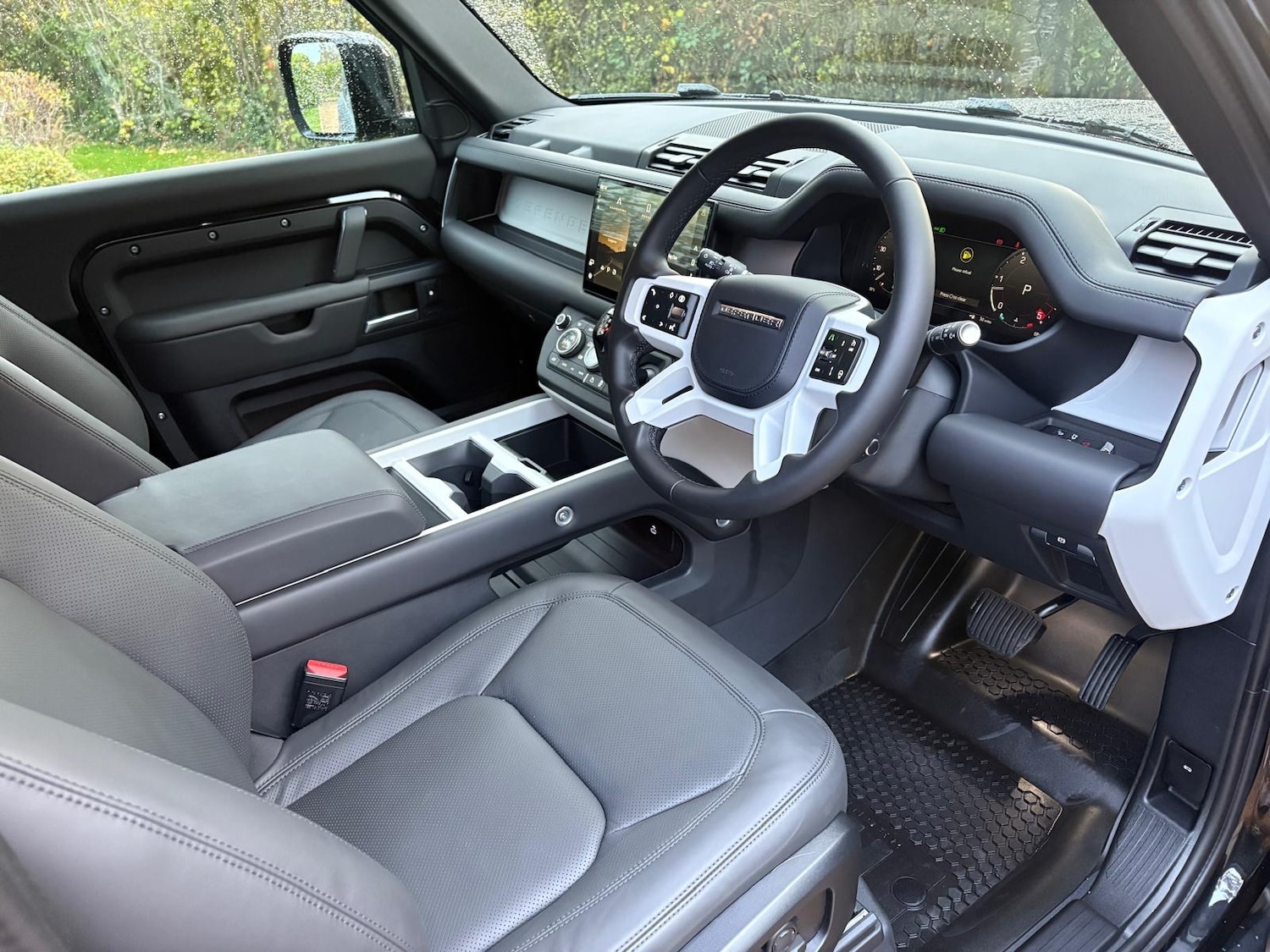 Used Land Rover Defender 2025 for sale - 76330713: Photo 15