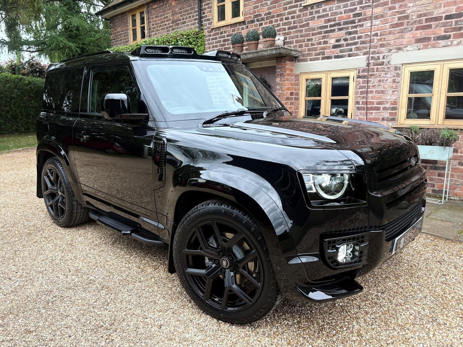 Used Land Rover Defender 2025 for sale - 76330713: Photo 3