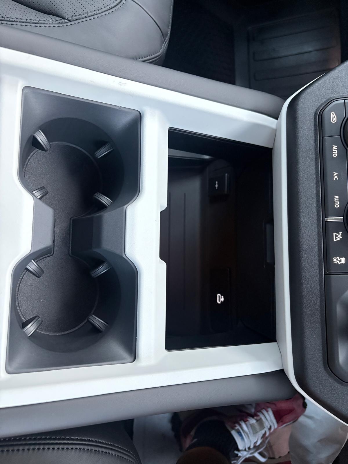 Used Land Rover Defender 2025 for sale - 76330713: Photo 32