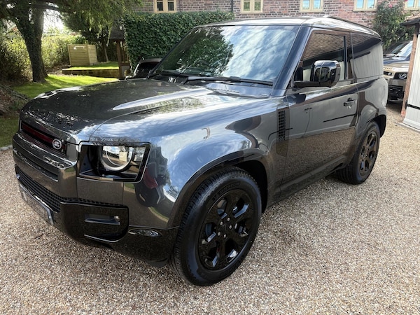Used Land Rover Defender 2025 for sale - 76118120: Photo 7