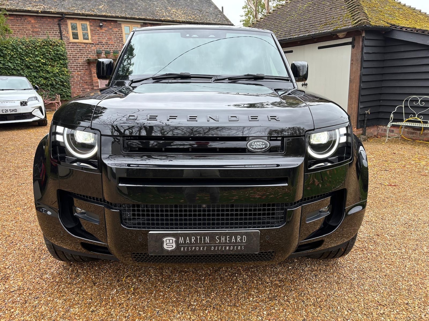 Used Land Rover Defender 2025 for sale - 76555121: Photo 2