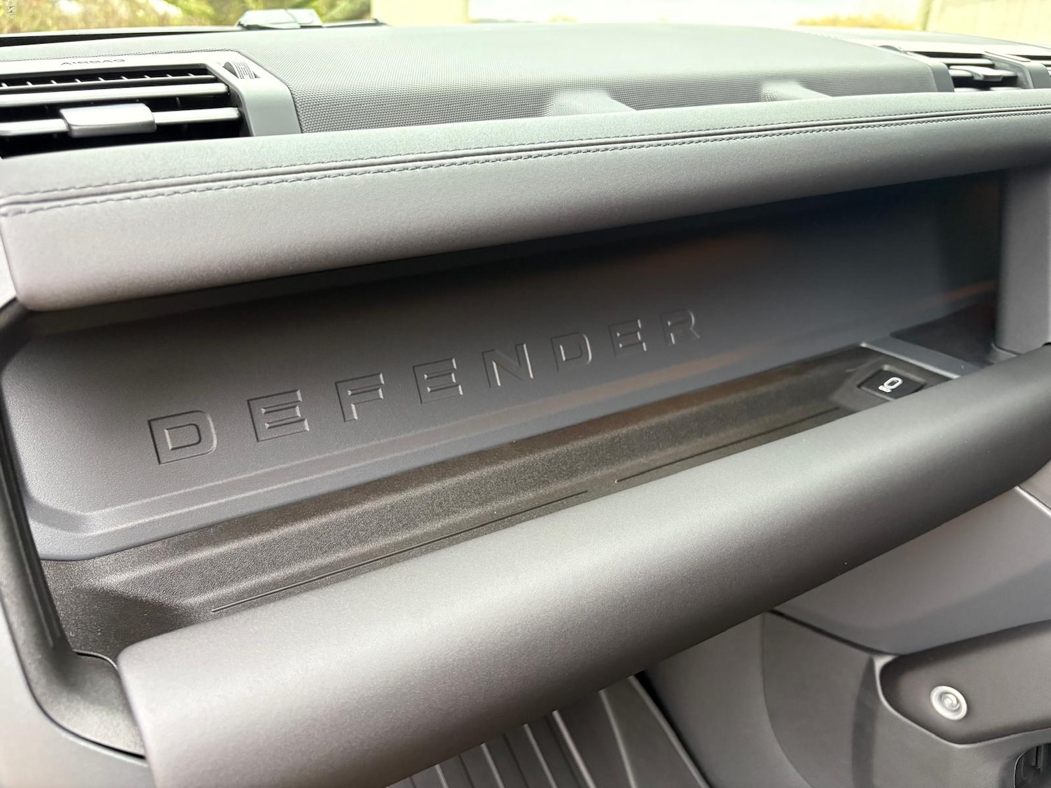 Used Land Rover Defender 2025 for sale - 76555121: Photo 20