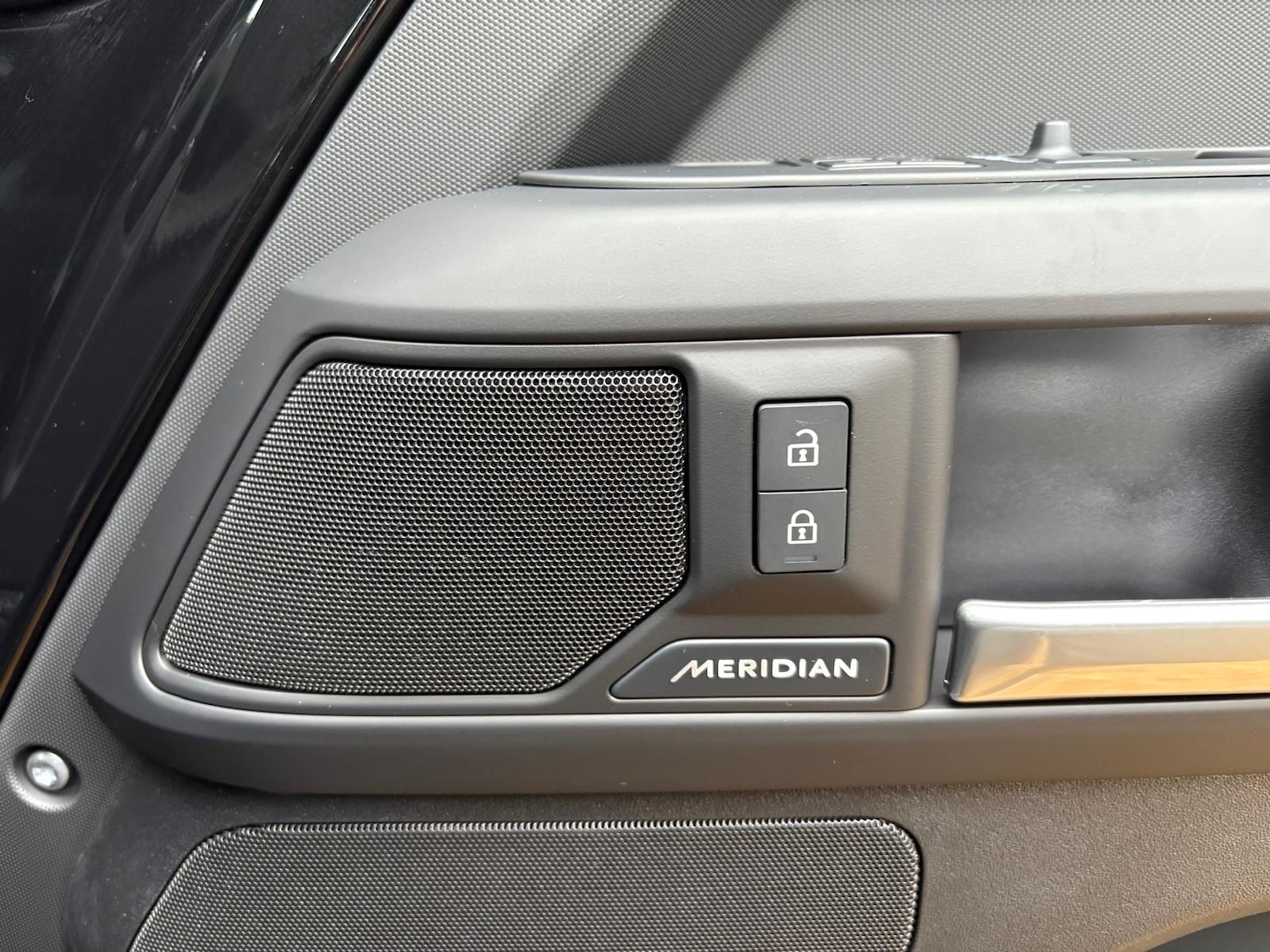 Used Land Rover Defender 2025 for sale - 76555121: Photo 29