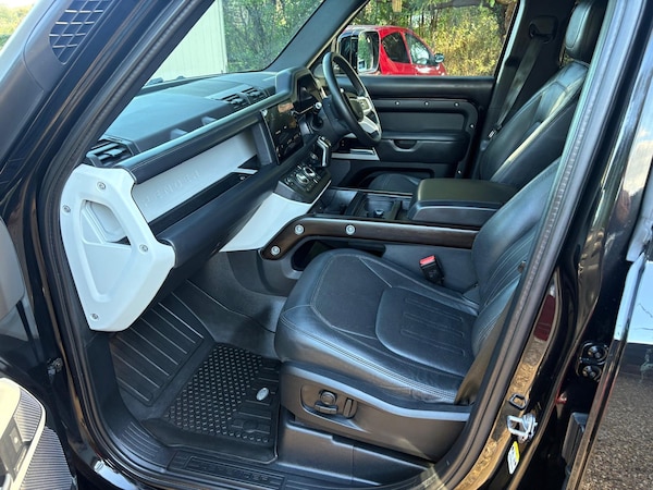 Used Land Rover Defender 2021 for sale - 76036329: Photo 15