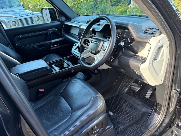 Used Land Rover Defender 2021 for sale - 76036329: Photo 16