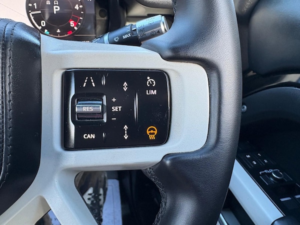 Used Land Rover Defender 2021 for sale - 76036329: Photo 24