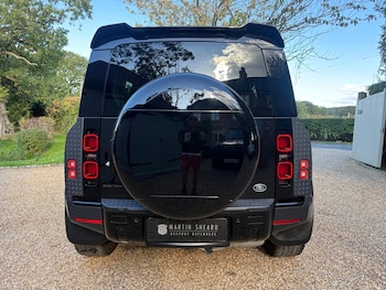 Used Land Rover Defender 2021 for sale - 76036329: Photo 4