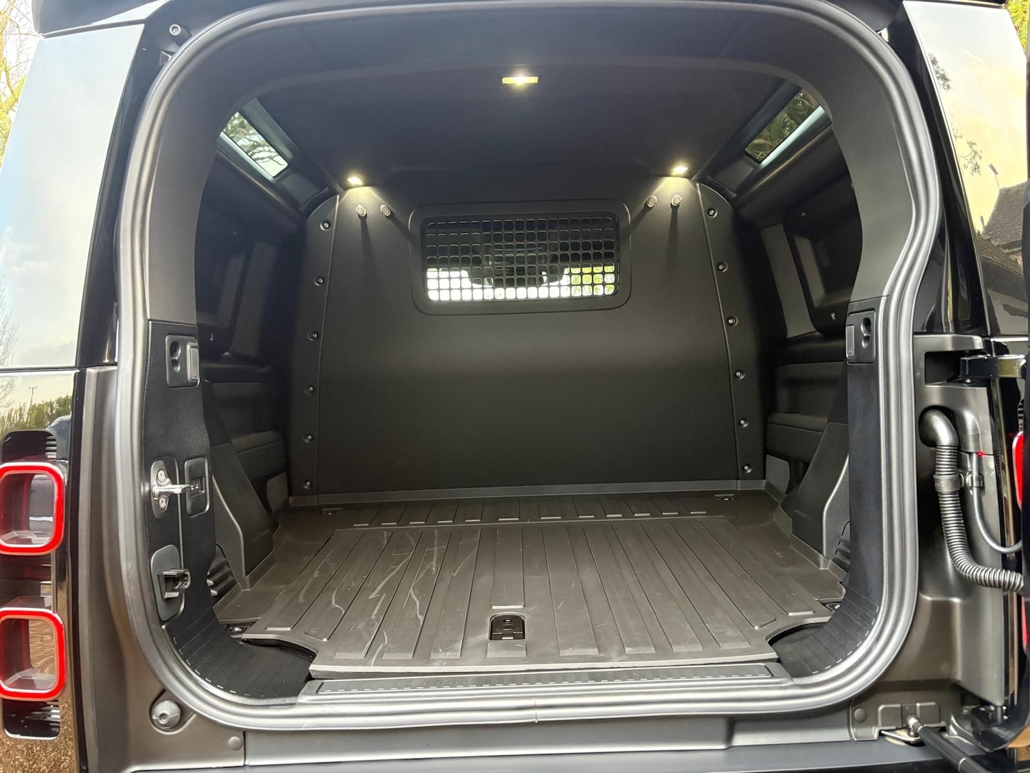 Used Land Rover Defender 2026 for sale - 77168708: Photo 24