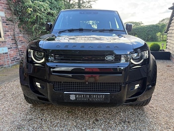 Used Land Rover Defender 2024 for sale - 78873763: Photo