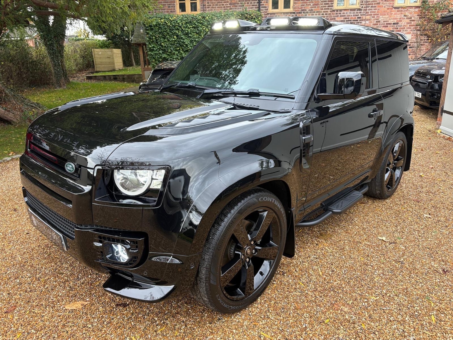 Used Land Rover Defender 2023 for sale - 76252775: Photo 1