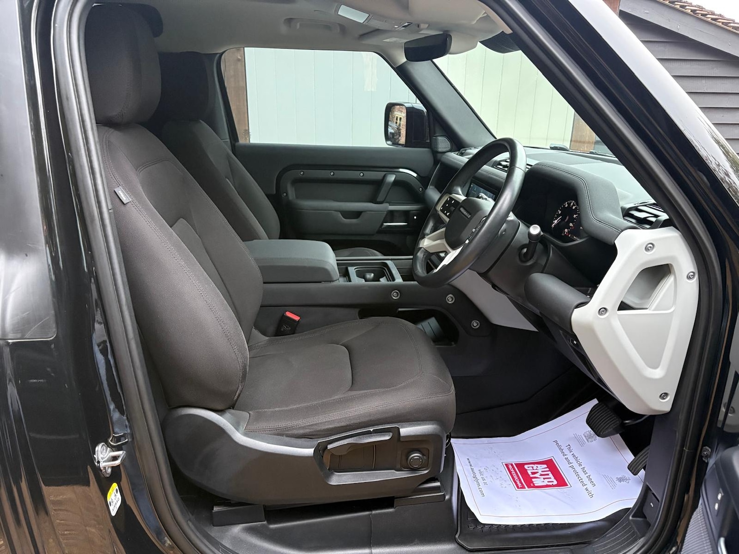 Used Land Rover Defender 2023 for sale - 76252775: Photo 13