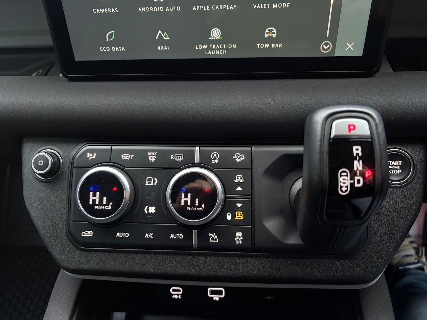 Used Land Rover Defender 2023 for sale - 76252775: Photo 17