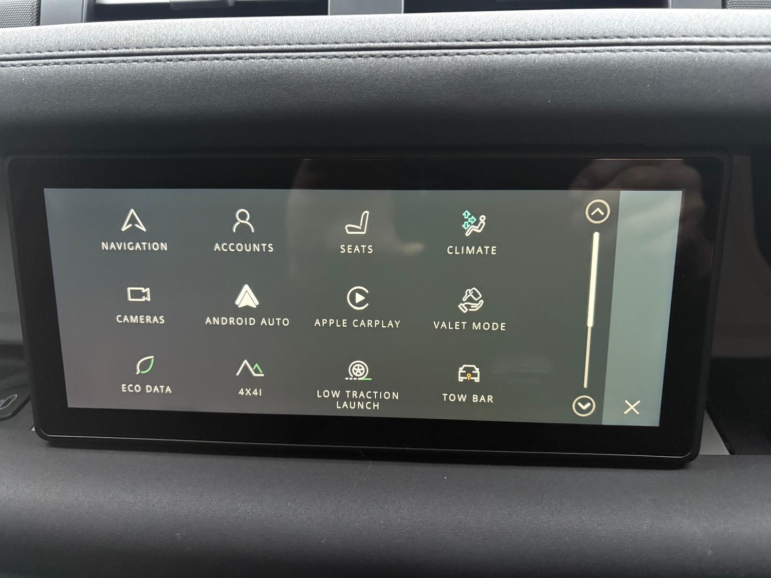 Used Land Rover Defender 2023 for sale - 76252775: Photo 18