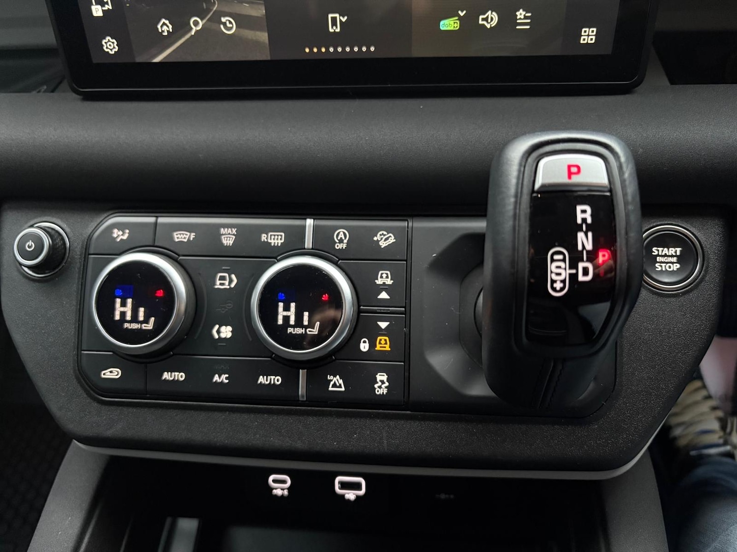 Used Land Rover Defender 2023 for sale - 76252775: Photo 20