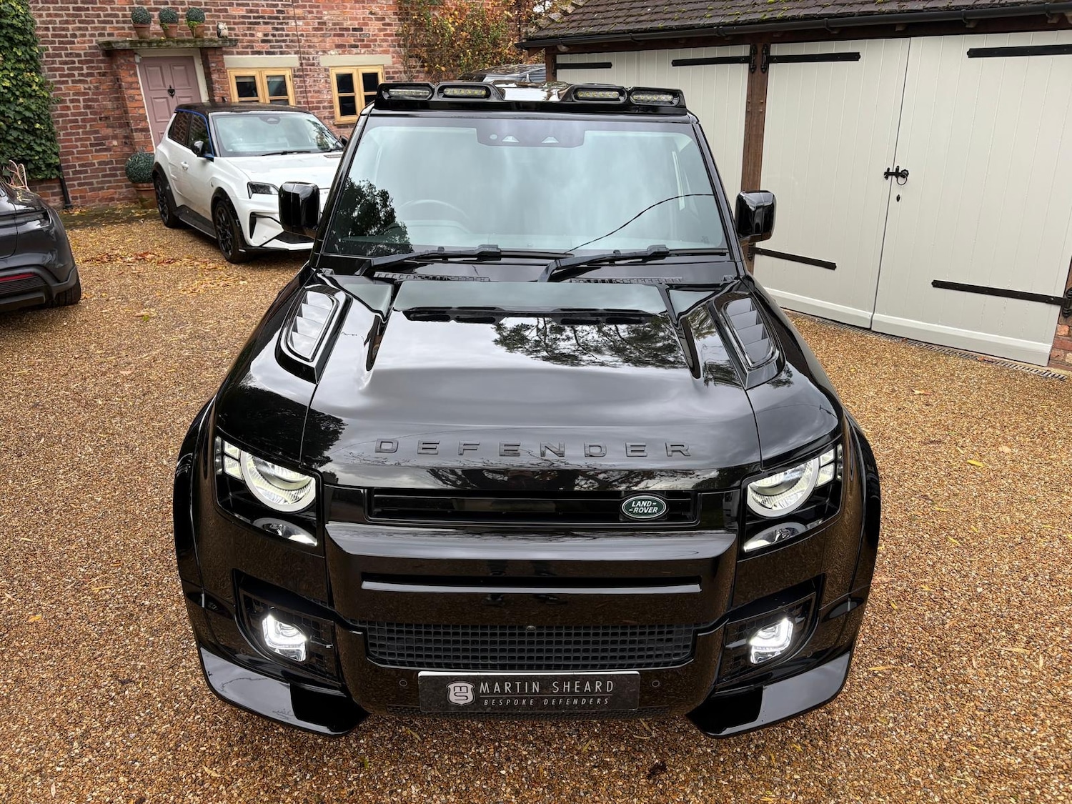 Used Land Rover Defender 2023 for sale - 76252775: Photo 8