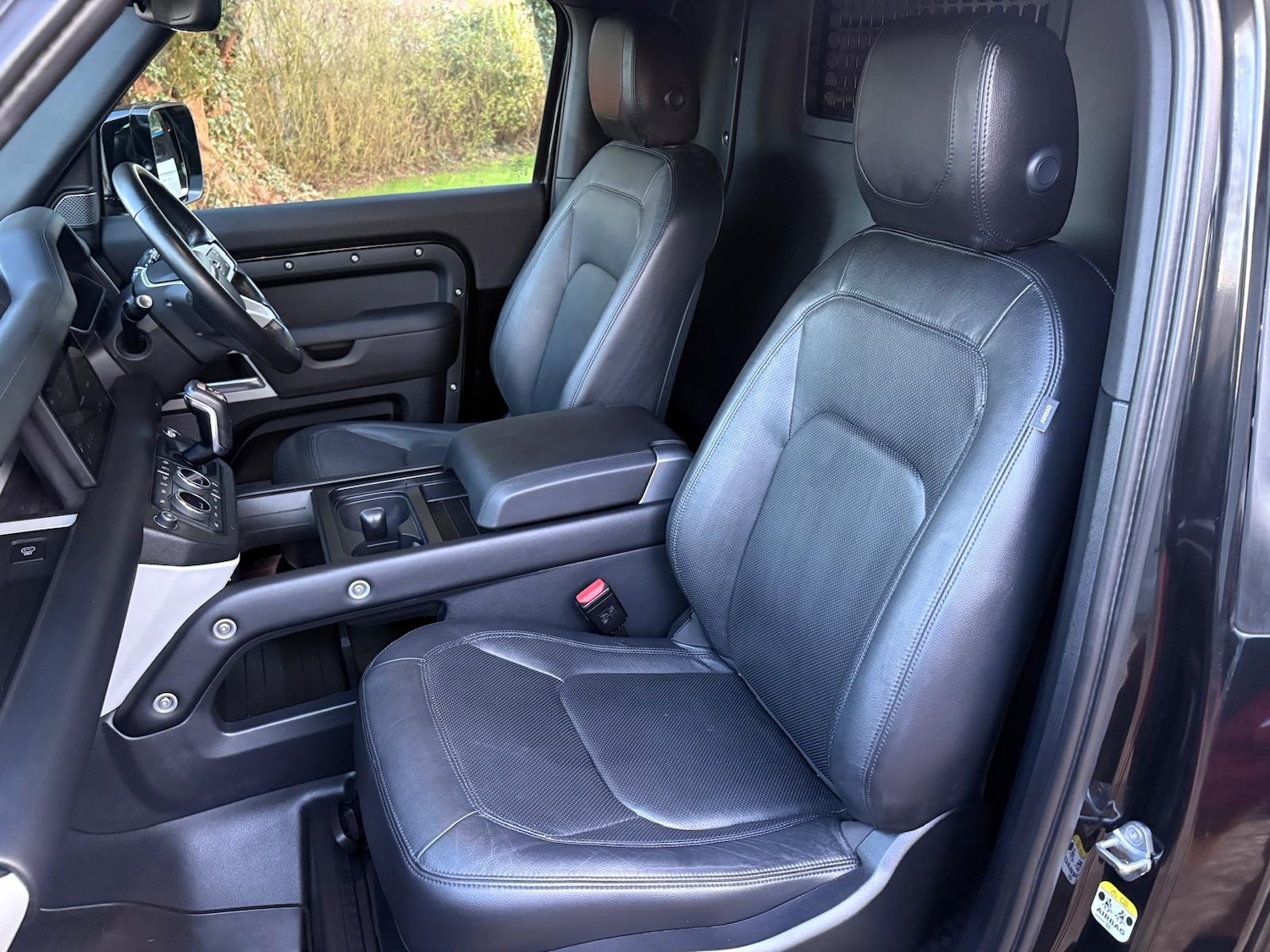 Used Land Rover Defender 2023 for sale - 77938272: Photo 15