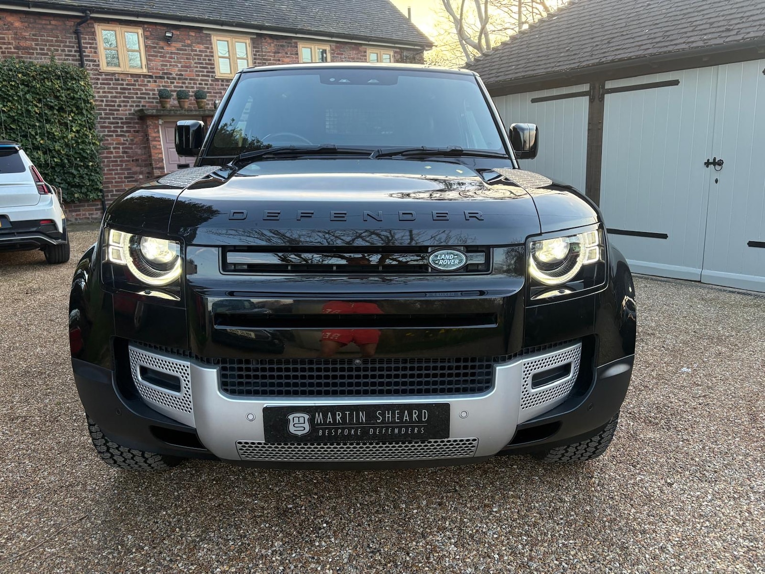 Used Land Rover Defender 2023 for sale - 77938272: Photo 2