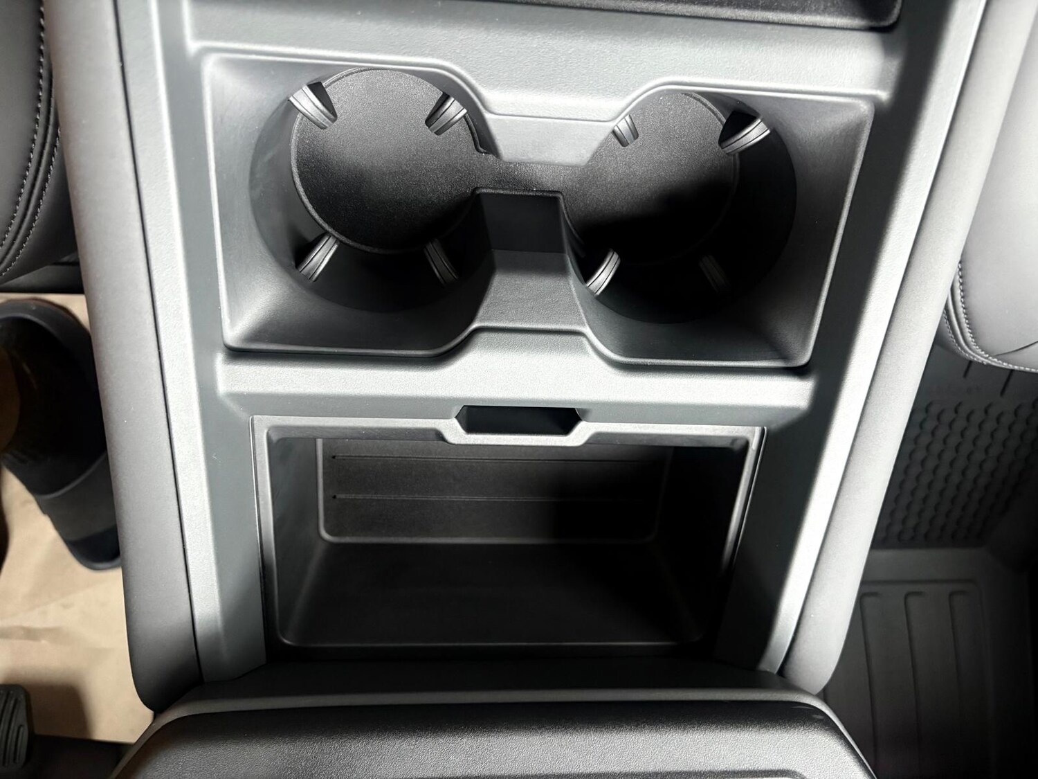 Used Land Rover Defender 2025 for sale - 76206266: Photo 18