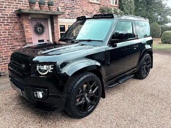 Land Rover - Defender