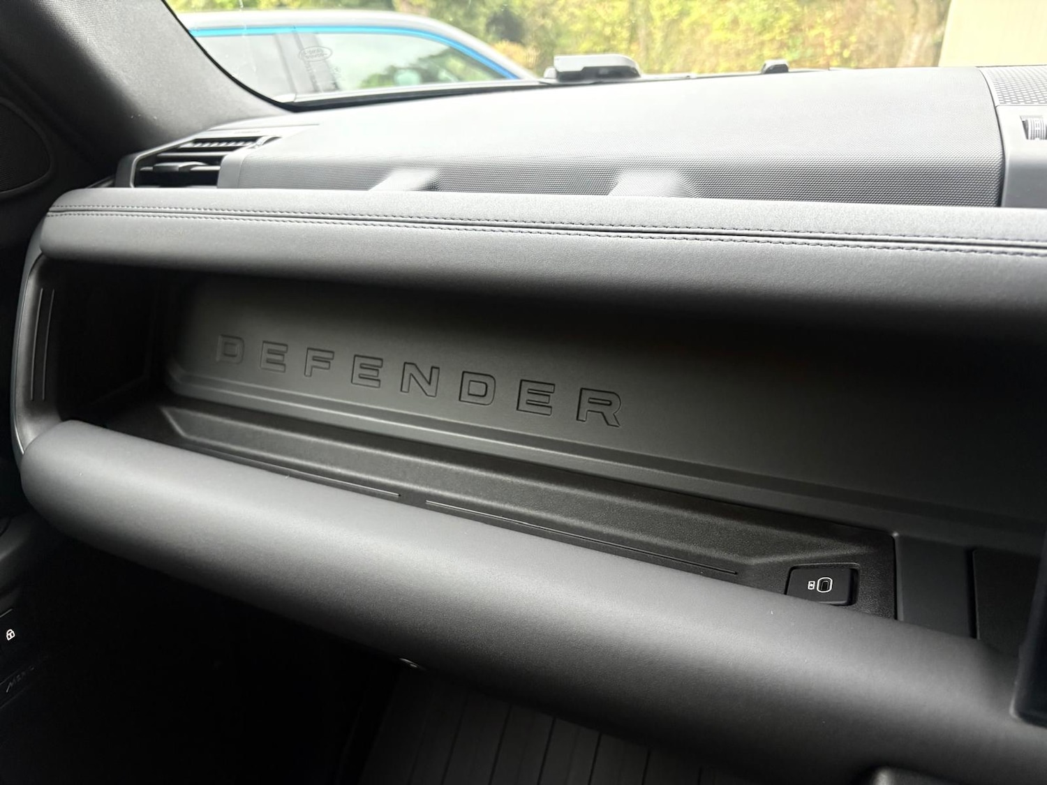 Used Land Rover Defender 2025 for sale - 76206266: Photo 20
