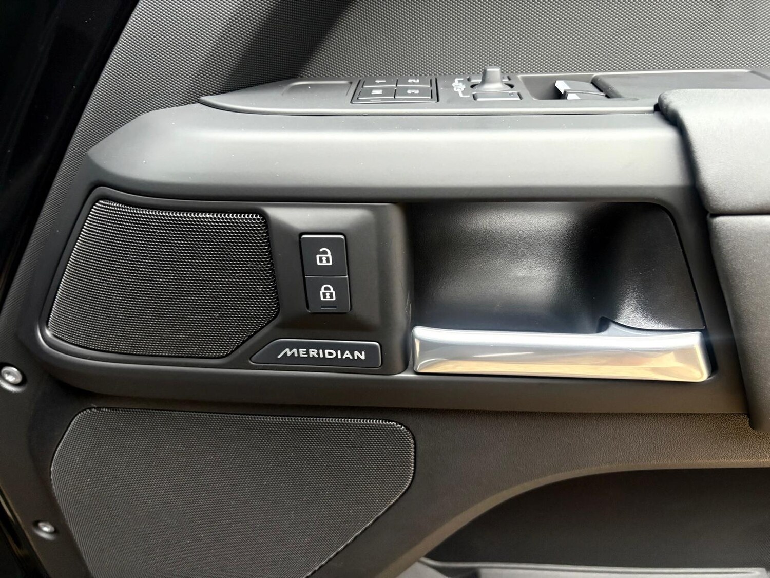 Used Land Rover Defender 2025 for sale - 76206266: Photo 28