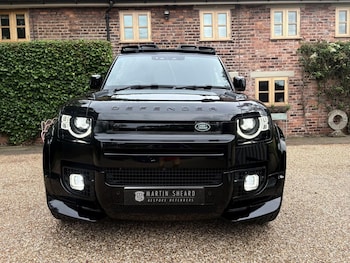 Used Land Rover Defender 2025 for sale - 76206266: Photo 2