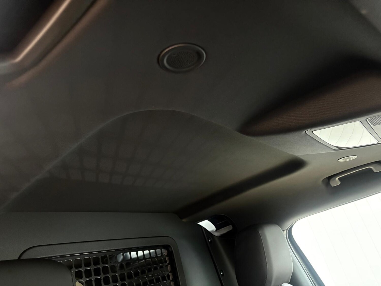 Used Land Rover Defender 2025 for sale - 76206266: Photo 30