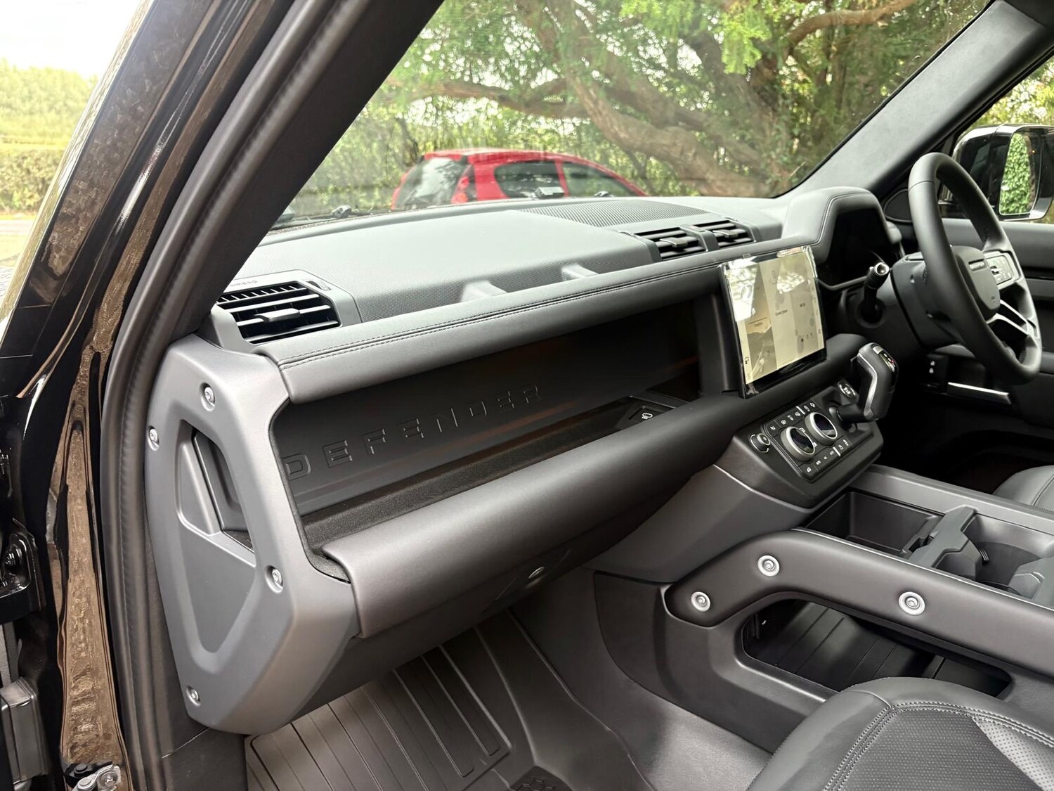 Used Land Rover Defender 2025 for sale - 76206266: Photo 34