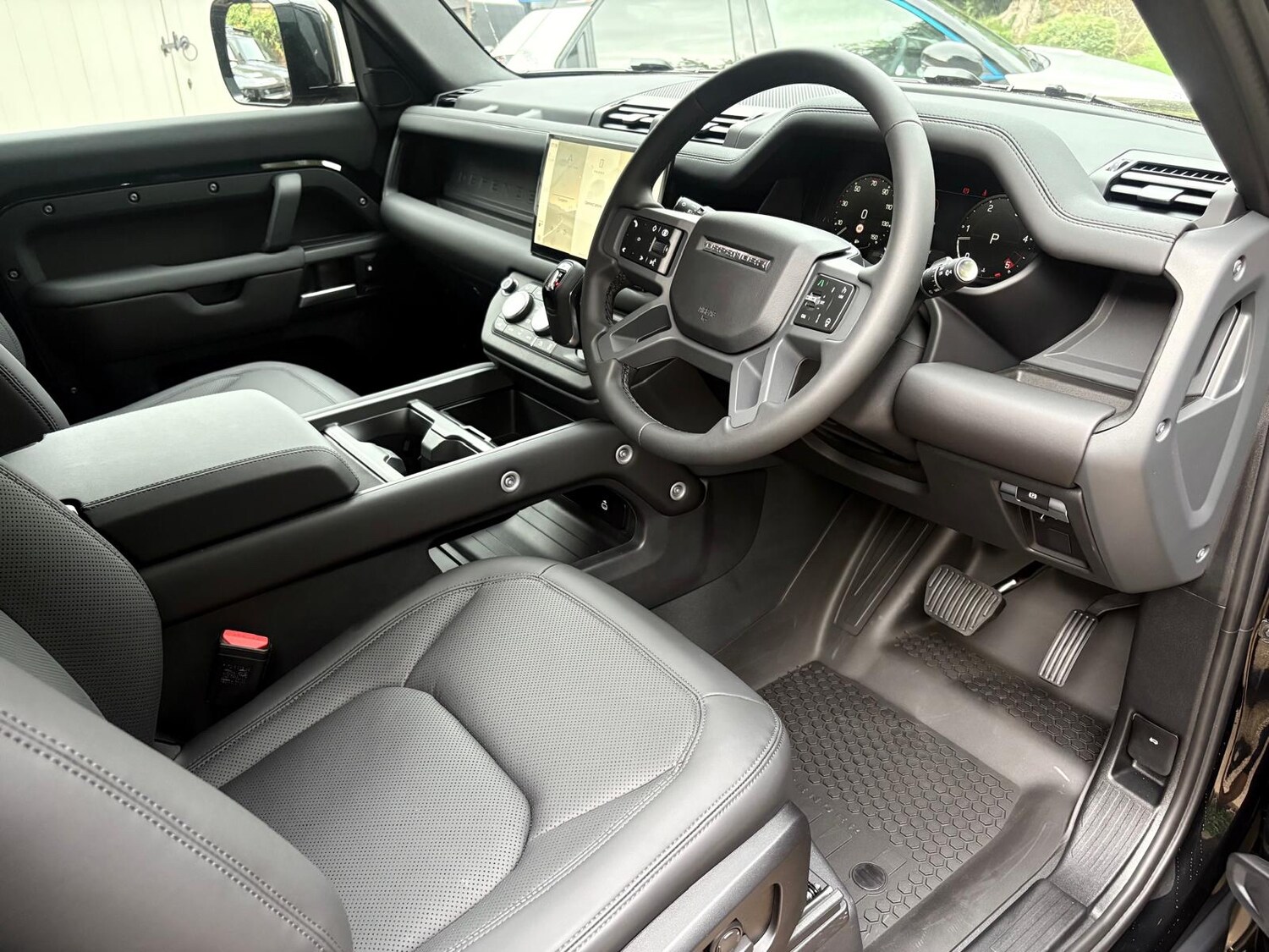 Used Land Rover Defender 2025 for sale - 76206266: Photo 36