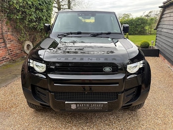 Used Land Rover Defender 2024 for sale - 78409808: Photo