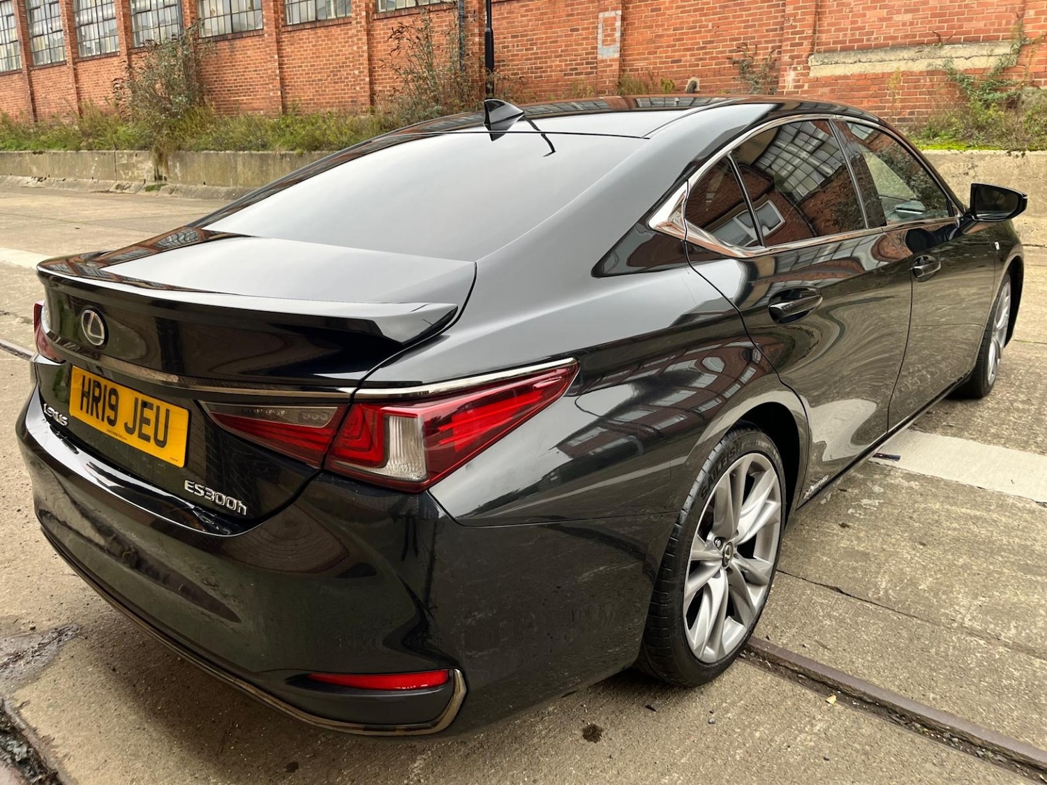 Used Lexus ES 2019 for sale - 77065624: Photo 3