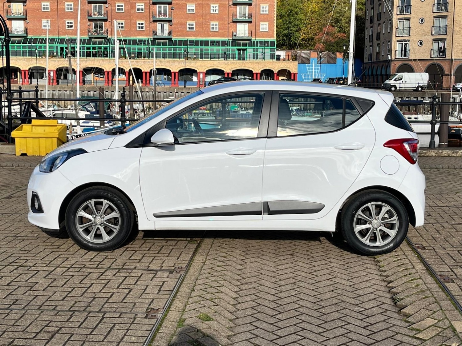 Used Hyundai i10 2016 for sale - 76769283: Photo 15