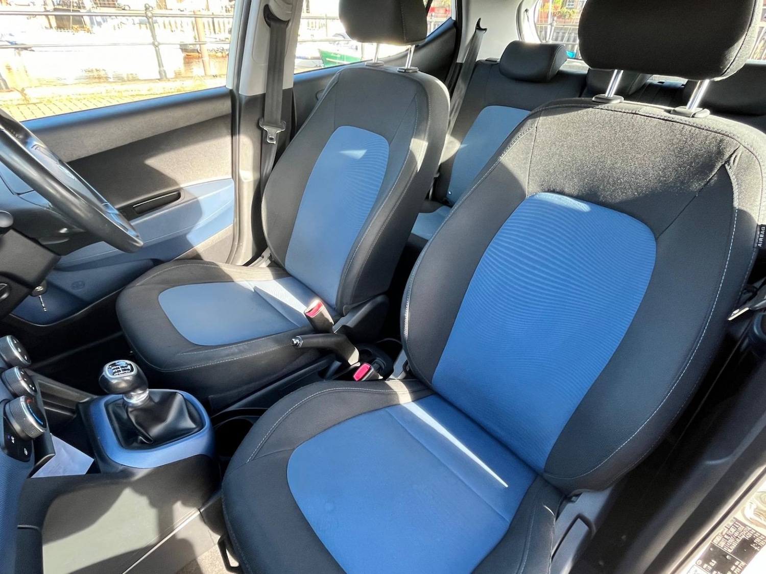 Used Hyundai i10 2016 for sale - 76769283: Photo 35