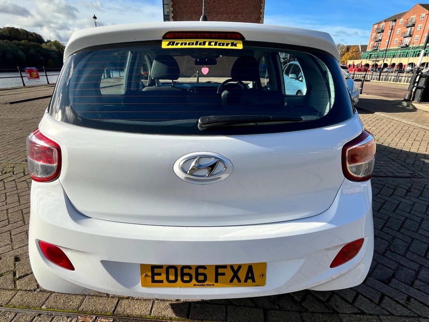 Used Hyundai i10 2016 for sale - 76769283: Photo 9