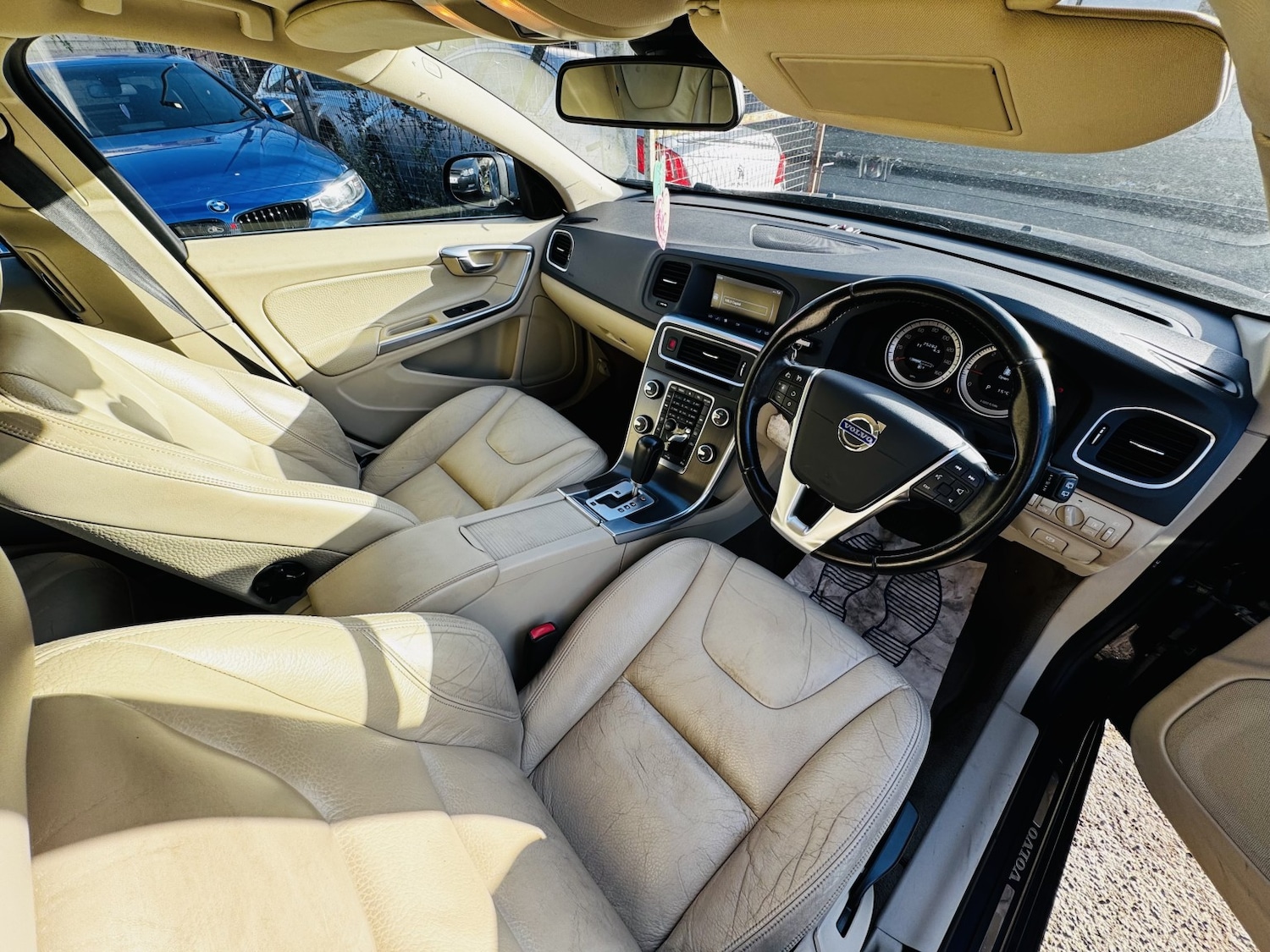 Used Volvo V60 2012 for sale - 76439929: Photo 17