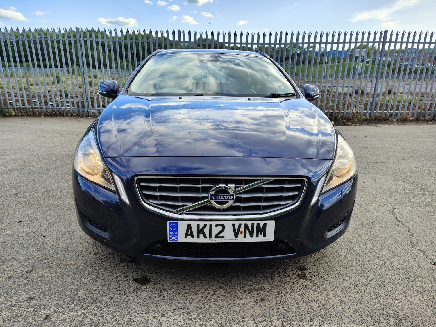 Used Volvo V60 2012 for sale - 76439929: Photo 3