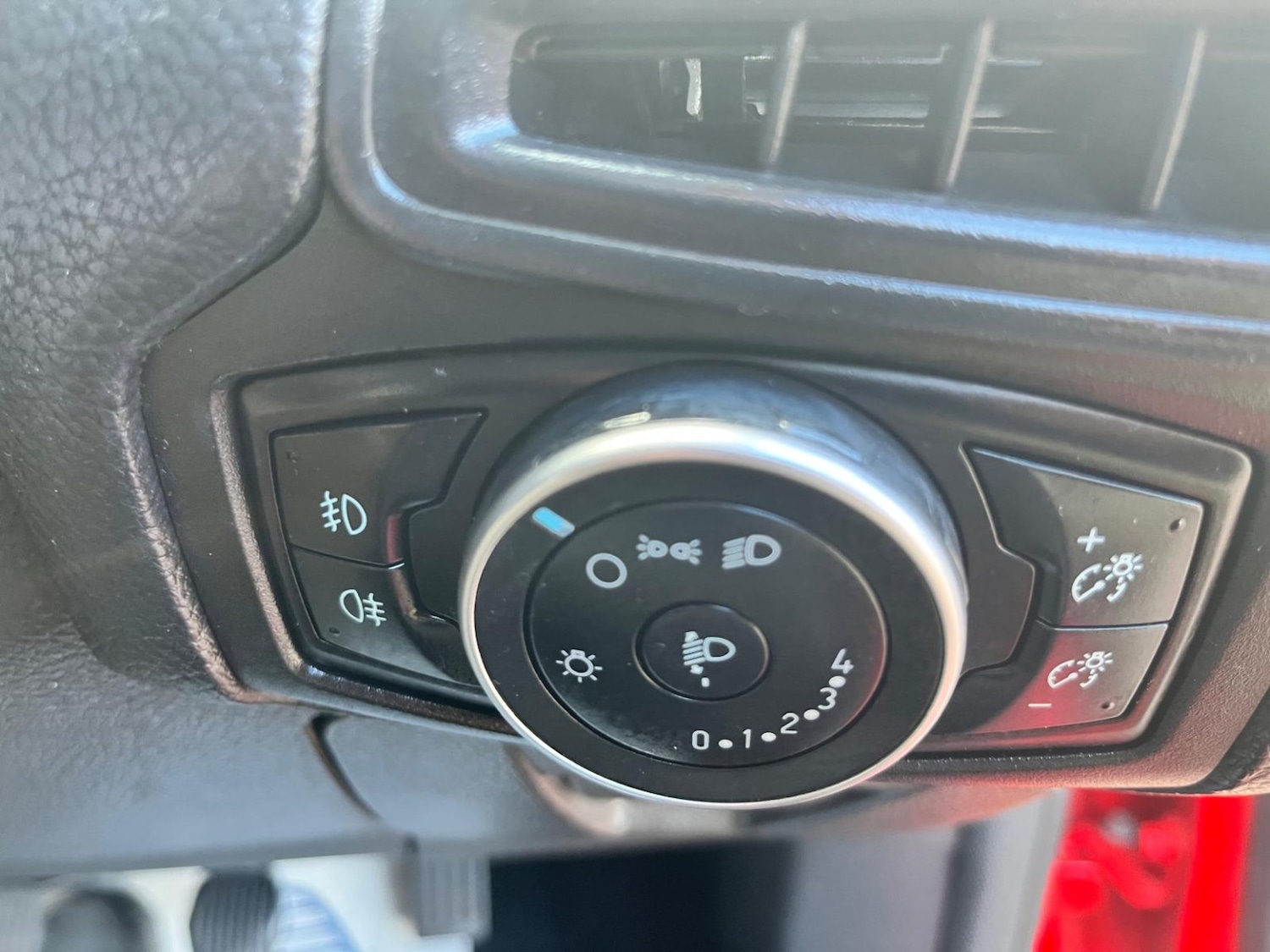 Used Ford Focus 2015 for sale - 78070372: Photo 32