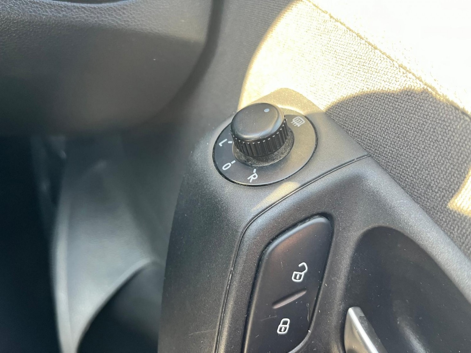 Used Volkswagen Polo 2011 for sale - 77065710: Photo 27