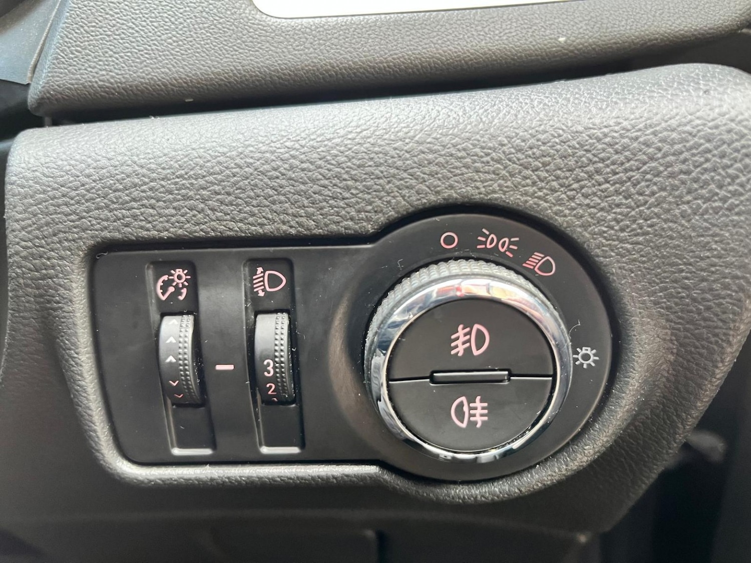 Used Vauxhall Astra 2013 for sale - 77836929: Photo 42